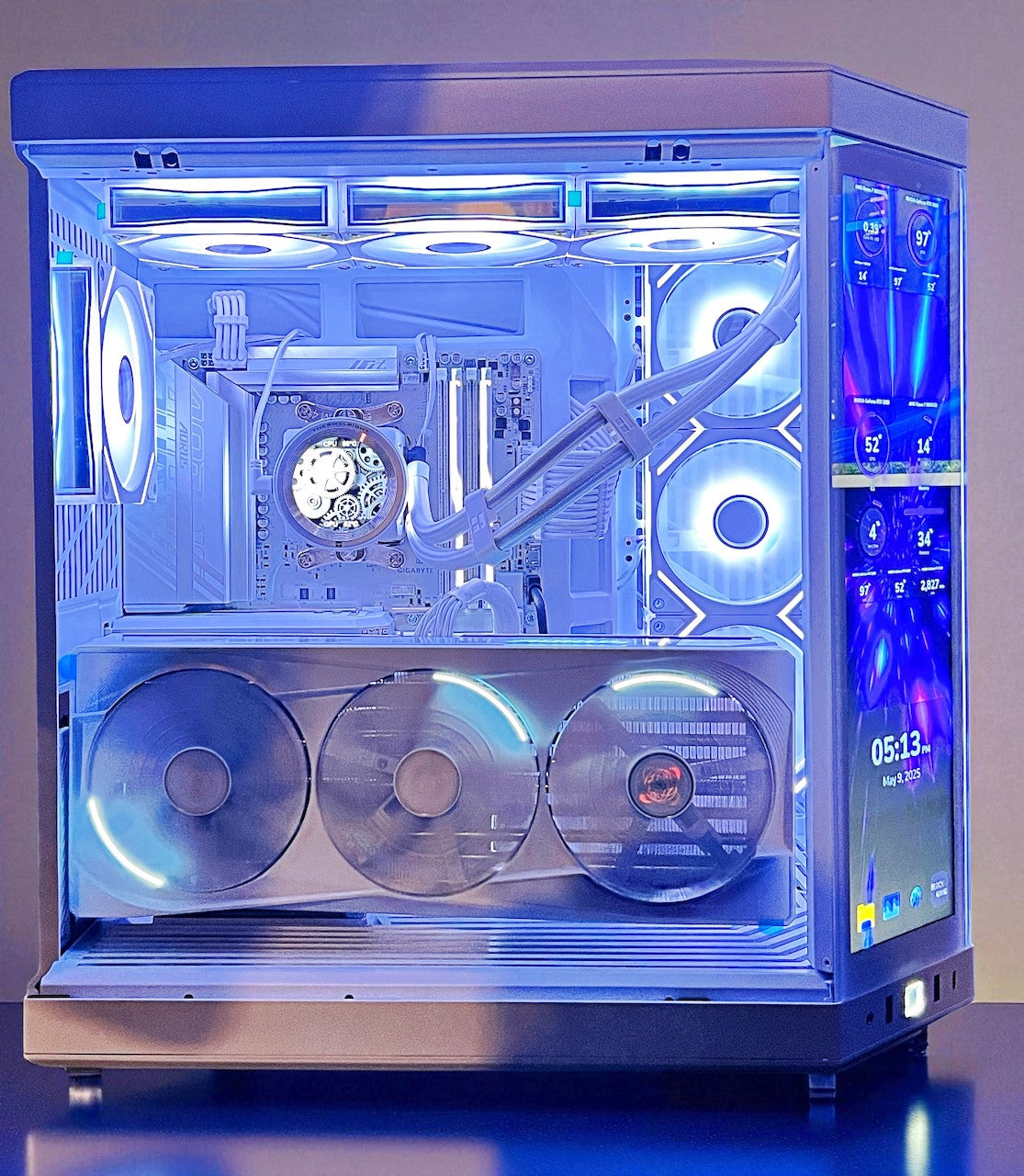 RTX 5090 MASTER ICE 9800X3D 64GB DDR5 2TB M.2 WIFI 7 HYTE Y70 TOUCH INFINITE