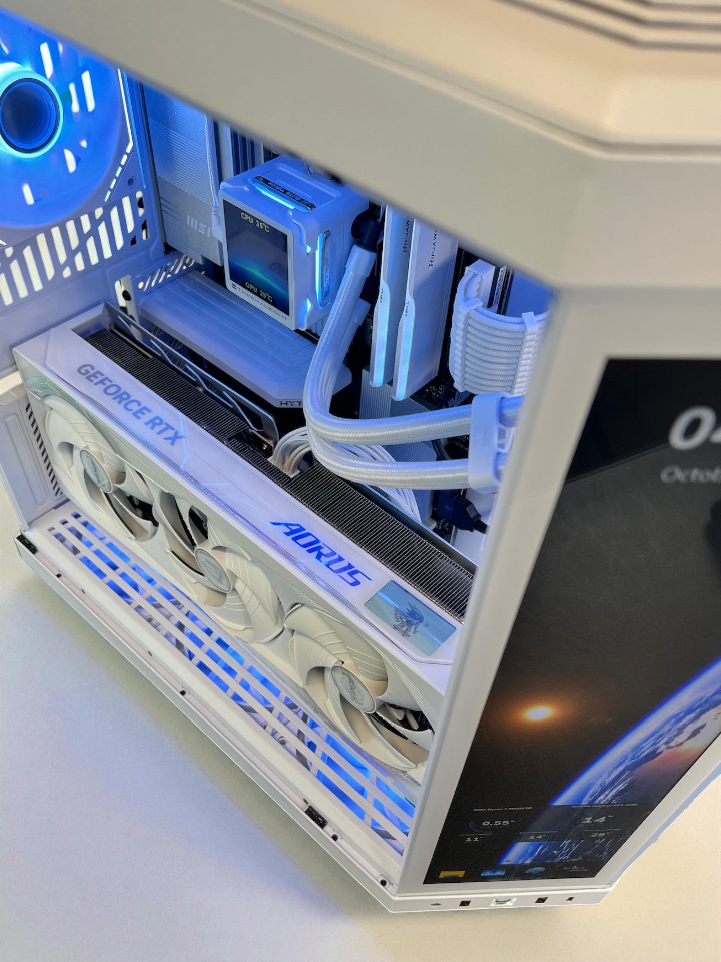 The Touch RTX 5080 Master 16GB ❄️ Ryzen 7 9800X3D ❄️ 64GB RAM ❄️ 4TB M.2 ❄️ WIFI 7 Game Bundle