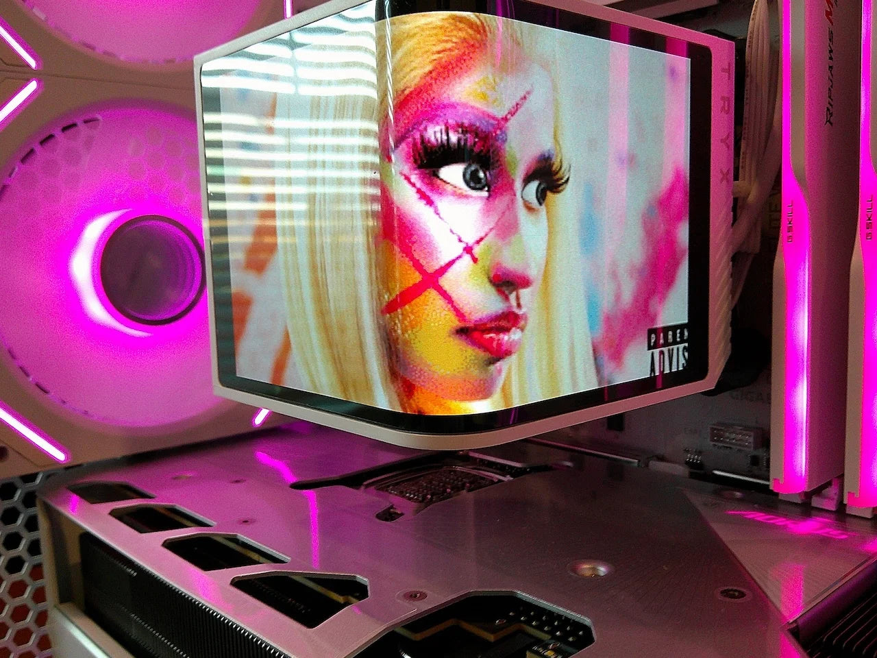 The Chameleon RTX 5080 Master Ice Ryzen 9800X3D 32GB DDR5 2TB M.2 Win 11 Pro