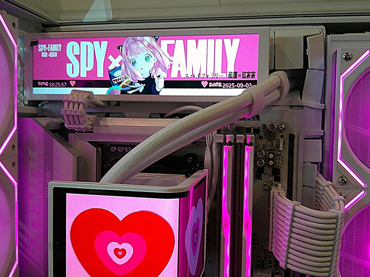 The Chameleon RTX 5080 Master Ice Ryzen 9800X3D 32GB DDR5 2TB M.2 Win 11 Pro