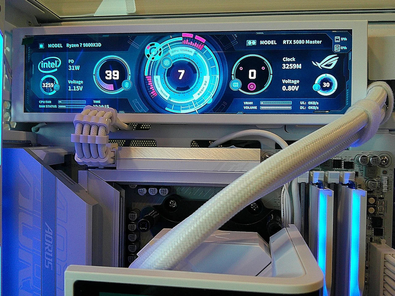 The Chameleon RTX 5080 Master Ice Ryzen 9800X3D 32GB DDR5 2TB M.2 Win 11 Pro