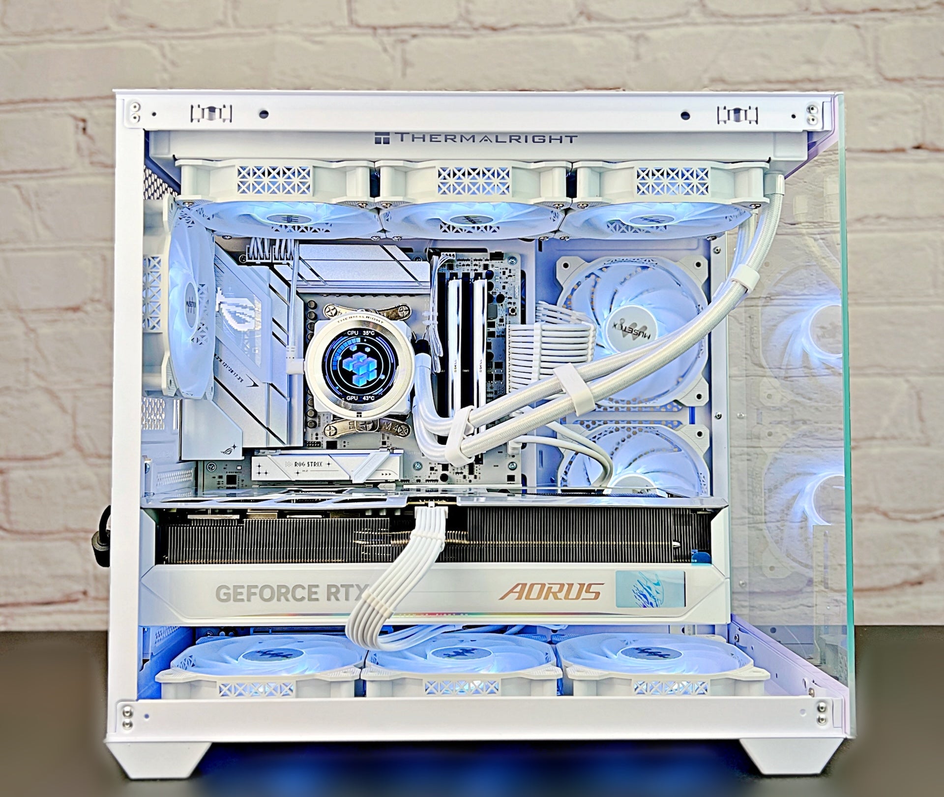RTX 5090 AORUS MASTER Ryzen 9800X3D 64GB DDR5 4TB M.2 WIFI 7 Liquid Cooled Gaming Gaming PC