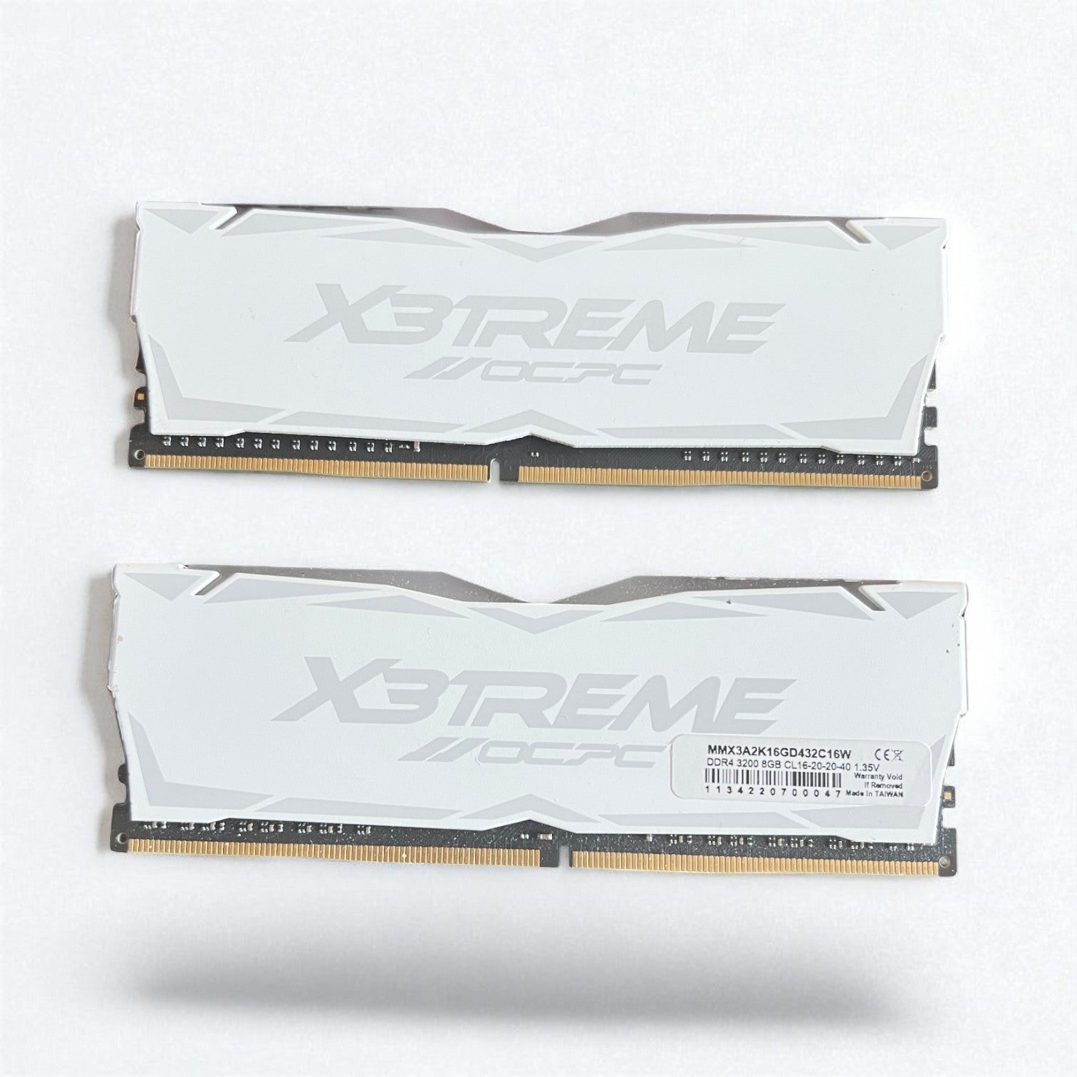 OCPC X3 RGB DDR4 3200 16GB (2x8GB) C16 White - MMX3A2K16GD432C16W
