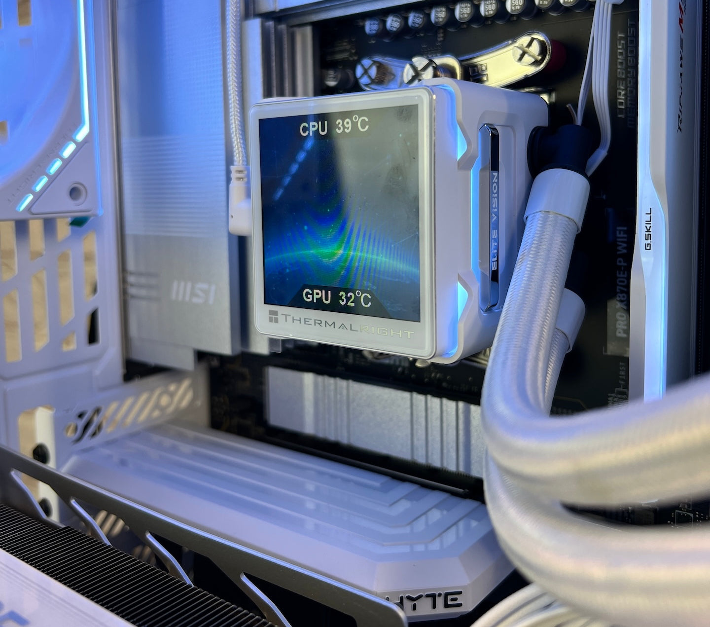 The Touch RTX 5080 Master 16GB ❄️ Ryzen 7 9800X3D ❄️ 64GB RAM ❄️ 4TB M.2 ❄️ WIFI 7 Game Bundle